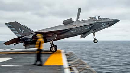 US Navy, Amphibische Angriffschiffe, LHD USS Essex Underway Operations