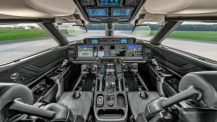 Gulfstream Aerospace, G700, Erstflug, G280, G550