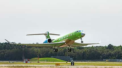 Gulfstream Aerospace, G700, Erstflug, G280, G550