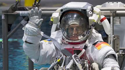 esa, nasa, matthias maurer, spacewalk training, houston