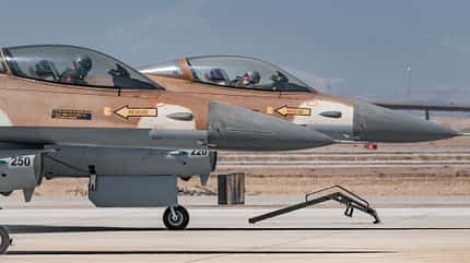 Top Aces, F-16, Antonow