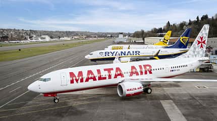 Max 10, Ryanair