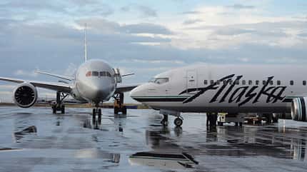 American Airlines Alaska Airlines Cold Bay B787