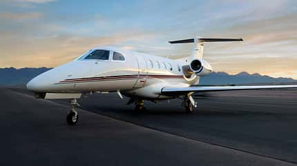 Embraer, NetJets, Phenom 300E NetJets bleibt auch in den nächsten Jahren Großabnehmer der Embraer Phenom 300E.