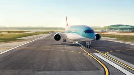 Aerospace Technology Institute, FlyZero, Wasserstoff, ATI International Airport on the runway in airport is the international air gateway