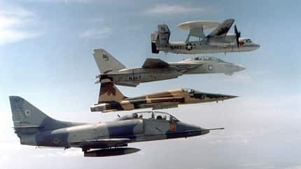US Navy, Topgun, Navy Fighter Weapons School, E2 Hawkeye, F14A Tomcat, F5E Tiger, TA 4J