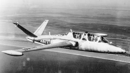 Fouga Magister, Jettrainer