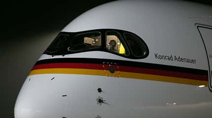 10+01 Regierung A350-900