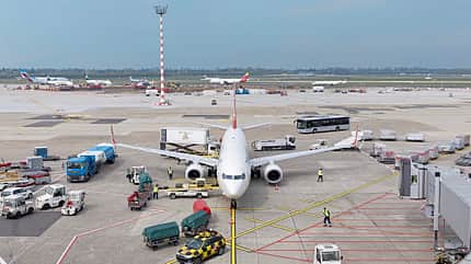 DUS, Flughafenchaos 2022, Sicherheitskontrolle, Flughafen Düsseldorf, Abfertigung