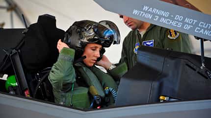 F-35 First female F-35 pilot begins training