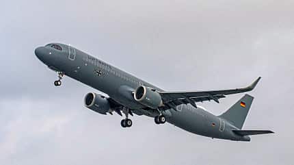 Bundeswehr, Flugbereitschaft, Verteidigungsministerium, Airbus, Airbusbereitschaft, Erstflug A321LR, A321LR, Truppentransporter, fliegende Intensivstation, VIP-Flieger