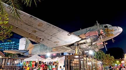 Thailand, Flugzeugfriedhof, Markt, Ruhestand, Reise, Reportage, DC 3, Klassiker, Oldtimer