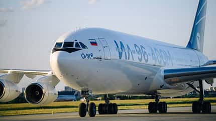 Iljuschin Il-96-400M 