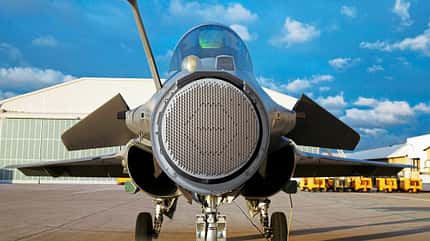AESA, Radar, Militär, Radom, Technik, Briefing, Eurofighter, Rafale, F18, F22, F35
