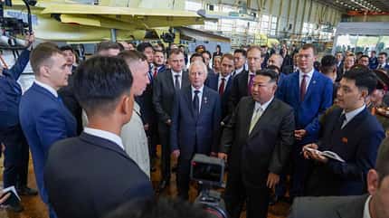 aircraft factory,inspect,inspection,komsomolsk-na-amure,minister of industry and trade,north korean leader,russian united aircraft corporation,russia's deputy prime minister,uac North Korean Leader Kim visits aircraft factory in Russia