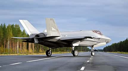 F35