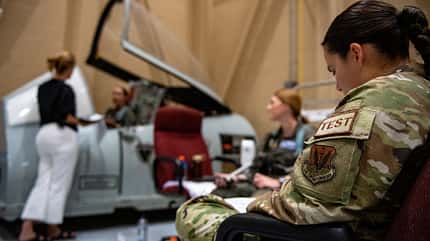 Airion health, A-10, Thunderbolt, Piloten, pilotinnen, urin, toilette, USAF, US Air Force Airion Blasen-Entleerungssystem Notizen im Simulator