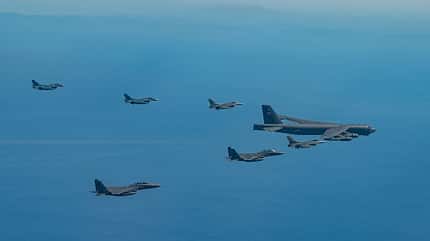 F-16,B-52,F-2,F-15, Stratofortress, ROKAF,JASDF B-52 neben F-15 und F-16