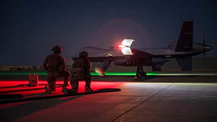 F-15E, F15, Eagle, US Air Force, USAF, MQ-9,Predator, Drohne, mittlerer Osten, Kampfflugzeuge, Reaper MQ-9 Reaper mit Bodenpersonal