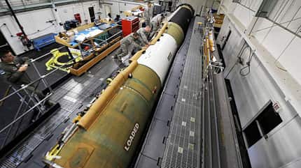 ICBM, interkontinental rakete, minutemen III, fehlstart, vandenberg, us air force, atomrakete, lgm-30, lgm-35, sentinel, lockheed, northrop Interkontinental-Rakete mit Technikern
