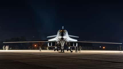 US Air Force, bomber task force, fairford, nato, b-1b, b1, lancer, b-52, stratofortress, usaf B-1B Lancer am Boden bei Nacht