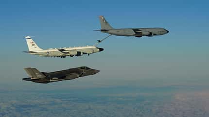 Air Combat Command,ACC,MQ-9,Reaper,drohne, gaza, israel, us air force, uav, Rc-135, rivet joint RC-135 in der Luft mit KC-135 und F-35