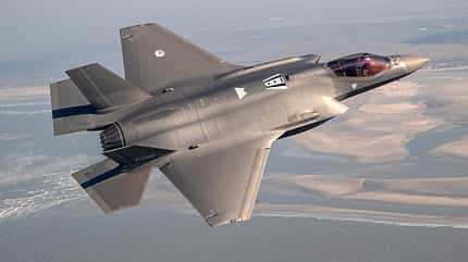 F-16, F-35, lighning, lockheed martin, f16, f35, niederlande, kampfflugzeug, fighting falcon F-35 Niederlande im Flug von oben