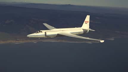 u2, U-2, Lockheed, skunk works, Spionage, cia, geheim, flugzeugträger, us navy, uss kitty hawk, ranger, nasa U-2 der NASA im Flug in Farbe