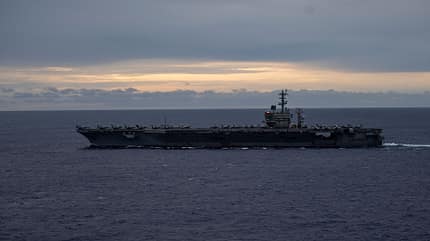 uss nimitz, cvn-68, flugzeugträger, f18, hornet, boeing, us navy, carrier USS Nimitz aus der Luft seitlich