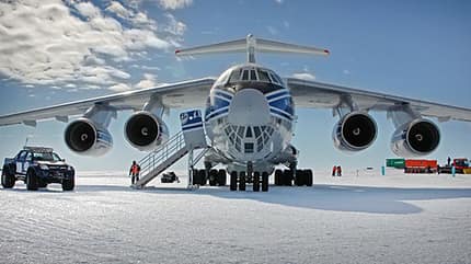 Il-76 auf Eispiste
