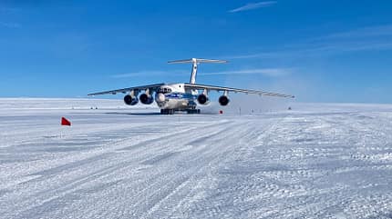 iljuschin, il-76, candid, antarktis, eispiste, polar, volga-dnepr Il-76 auf Eispiste