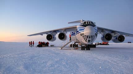 ploar, antarktis, eispiste, il76, il-76, iljuschin, transporter, volga-dnepr Iljuschin Il-76 auf Eispiste