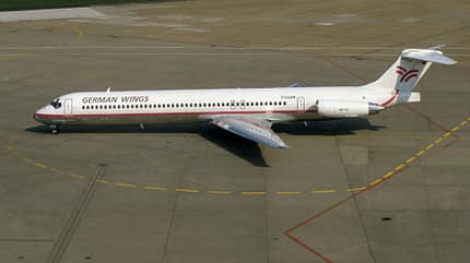 MD-83 German Wings am Boden von der Seite