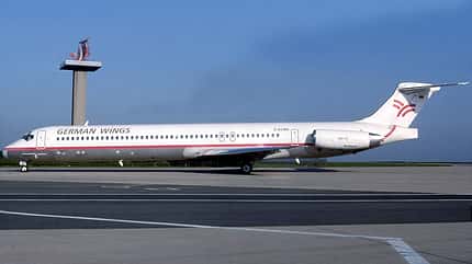 MD-83 rollend am Boden