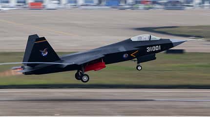 schenjang, schenyang, fc-31, j-31 stealth, chinam kampfflugzeug Shenyang J-31 beim Start