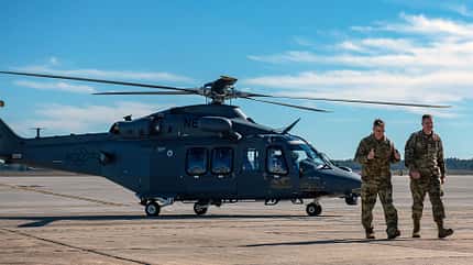 MH-139A,Grey Wolf,919 SOW,usaf, icbm, boeing, hubschrauber, leonardo, bell, uh-1N, huey, iroquois MH-139A Grey mit Piloten
