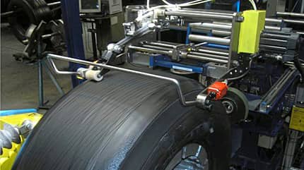 Technik, Flugzeugreifen, Reifen, Tires, Dunlop, Fahrwerk, Landing Gear, Goodyear, Maintenance, Wartung, Überholung