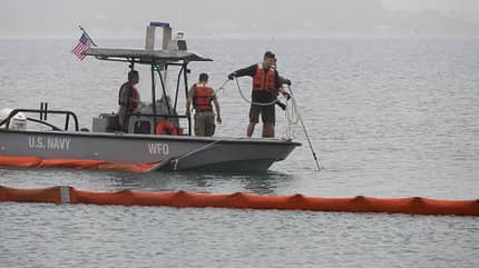 Boot verlegt Barrieren