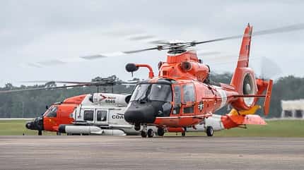 uscg, us coast guard, sikorsky, mh-60, jayhawk, rettungshubschrauber, mh-65, dolphin MH-60 Jayhawk und MH-65 zusammen