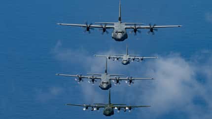 C-130 Hercules Formation Luftaufnahme frontal