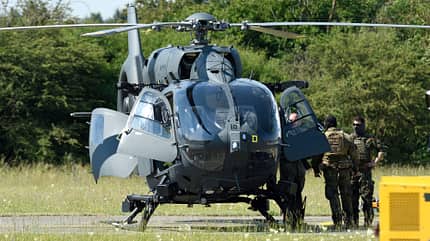 H145M Luftwaffe am Boden mit Soldaten