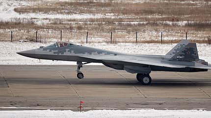 Suchoi Su-57 Start auf Runway