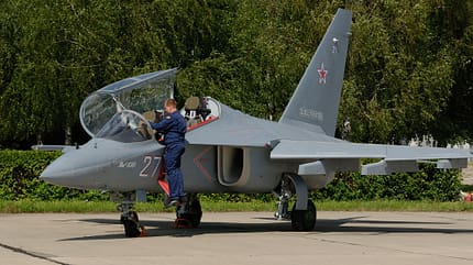 Trainer, russland, mikojan, mig-uts, mig-at, jak-130, aero l-39 Jakowlew Jak-130 am Boden