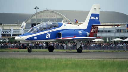 Trainer, russland, mikojan, mig-uts, mig-at, jak-130, aero l-39 Mikojan MiG-AT beim Rollen