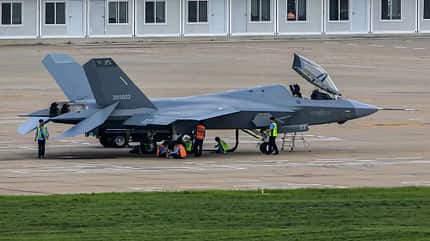 FC-31, J-35, china, pakistan, kampfflugzeug, stealth, shenjang, mirage, J-10 Shenyang J-35 am Boden