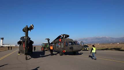 UH-60, uh60, Black Hawk, Albanien, hubschrauber, sikorsky UH-60 Black Hawk Albanien nebeneinander
