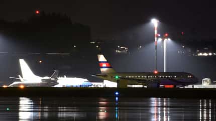 US Air Force, usaf, C-40, Blinken, Panne, Zürich, wef, boeing, 737 Boeing C-40 USAF mit A320 Kambodscha