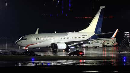 Boeing 737 Niederlande bei Nacht