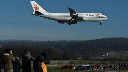 Boeing 747-8 Air China Landung mit Fotografen