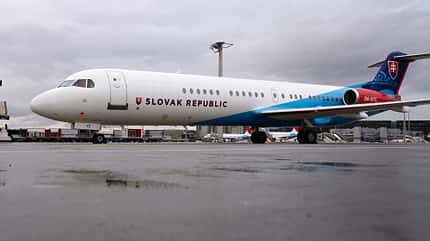 Fokker 100 Slowakei am Boden
